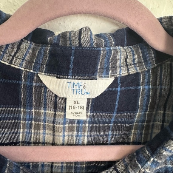 Time and Tru Women’s Blue Plaid Button-Up Shirt – Size XL - Picture 4 of 6